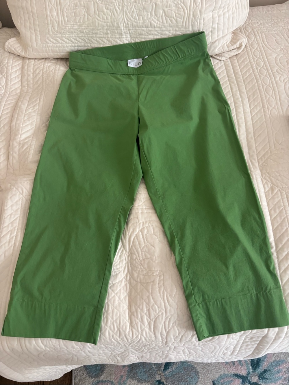Foil Green Cropped Capri Pants - Women's Ankle Length